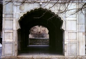 a decorative mosque doorway