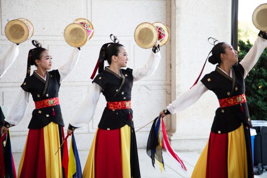 Performers in traditional Korean clothes