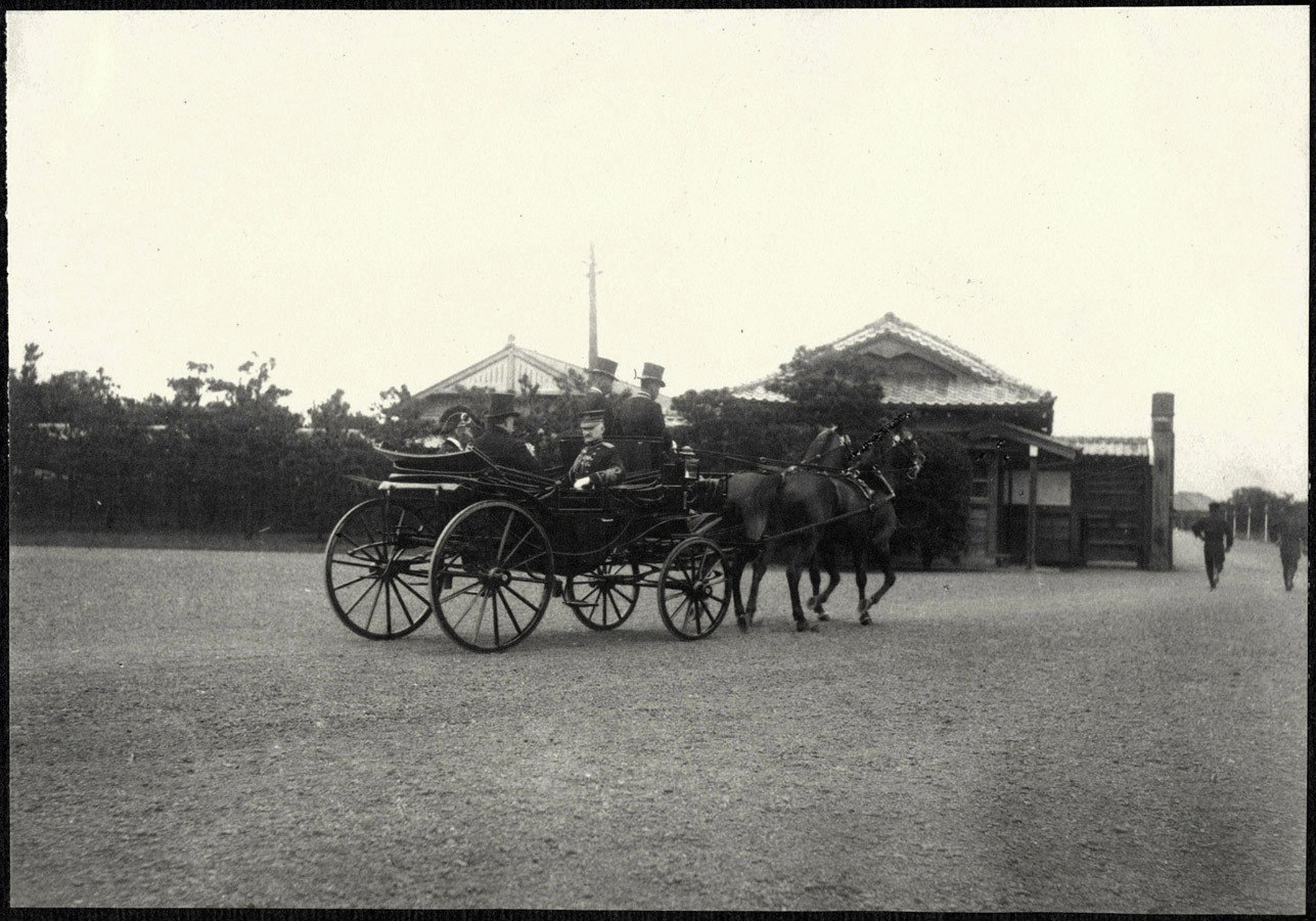 Tokyo: William H. Taft and Edwards arriving by carriage, likely at the luncheon at Korakuen