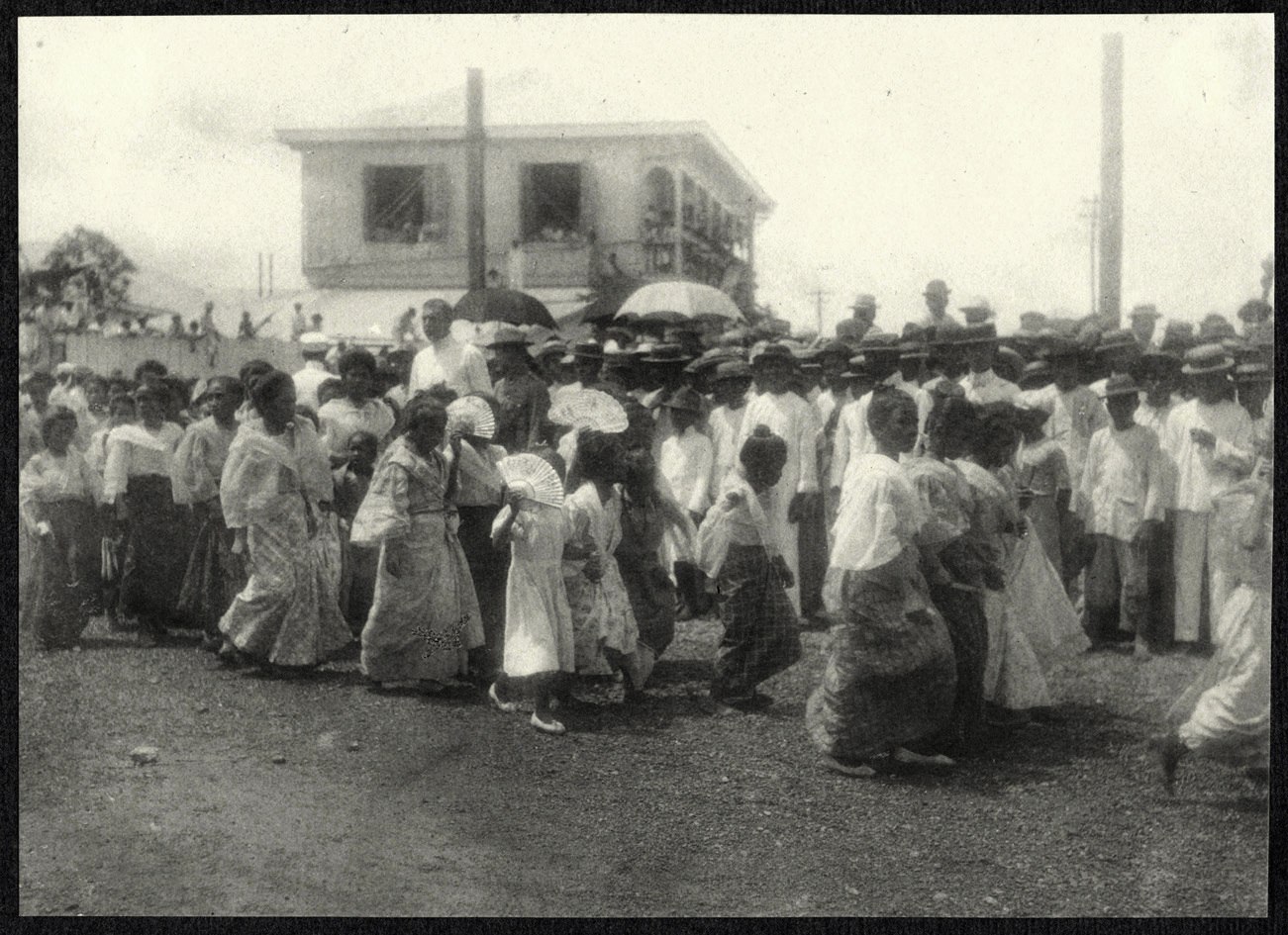 Iloilo City: Parade of young women, possibly a school group