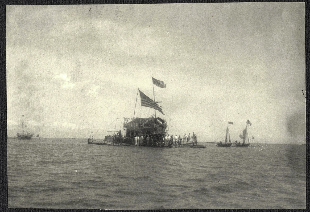 Bacolod: Ceremonial raft