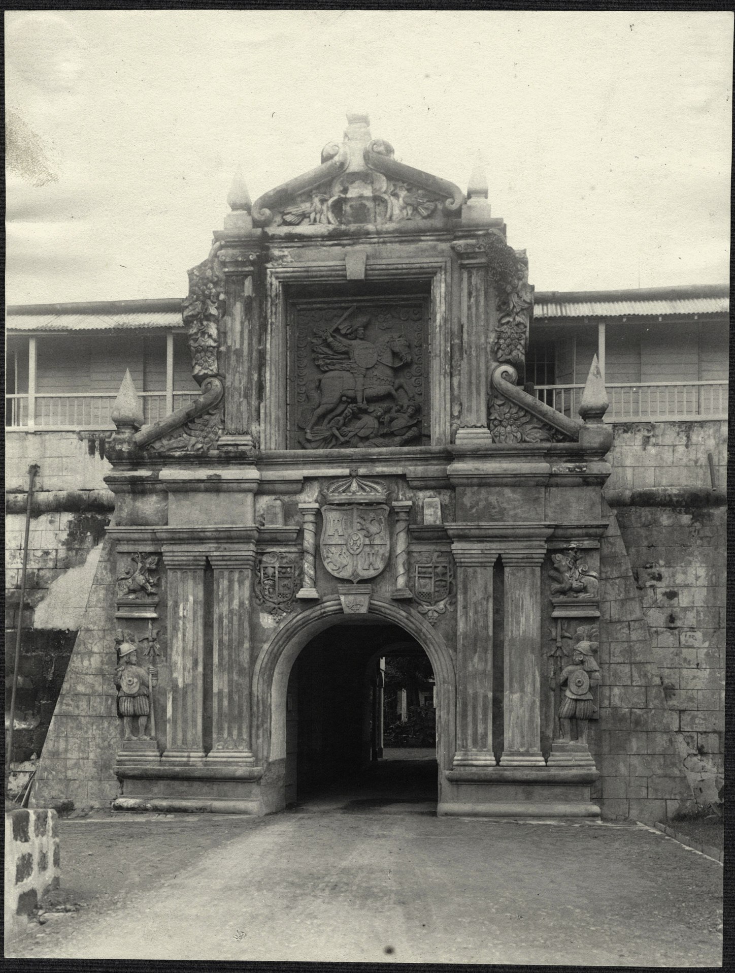 Manila: Carlos V gate, Fort Santiago, Intramuros