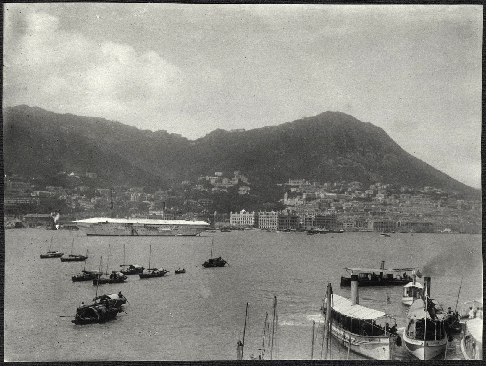 Hong Kong: view of Central Hong Kong from across the bay