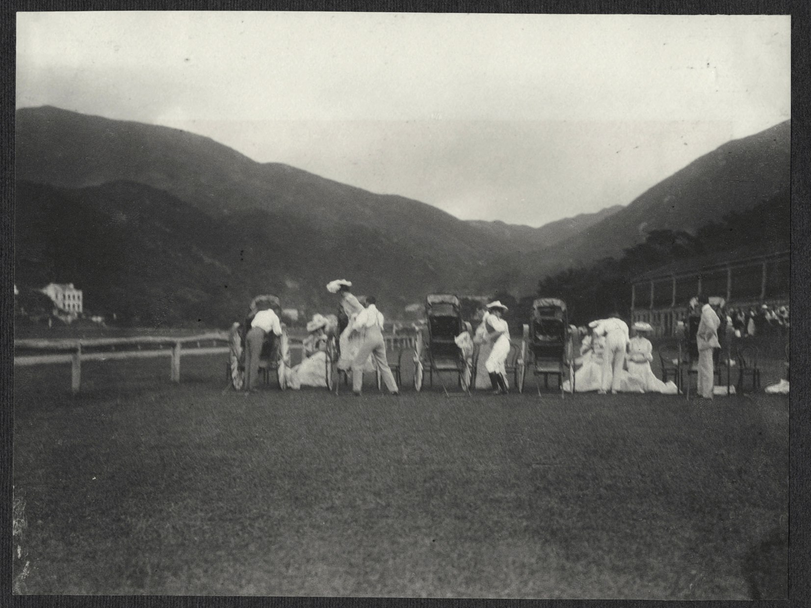 Hong Kong: A rickshaw race at the racetrack