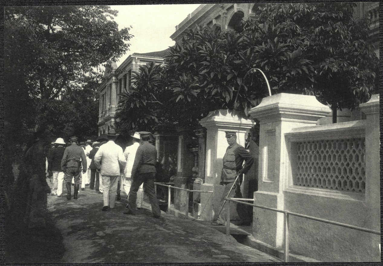 Guangzhou: William H. Taft leaving American consulate