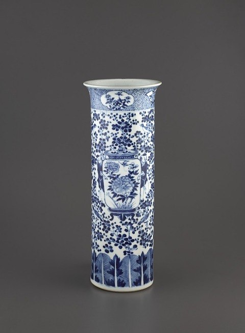 Beaker vase, one of a pair with F1992.27.1