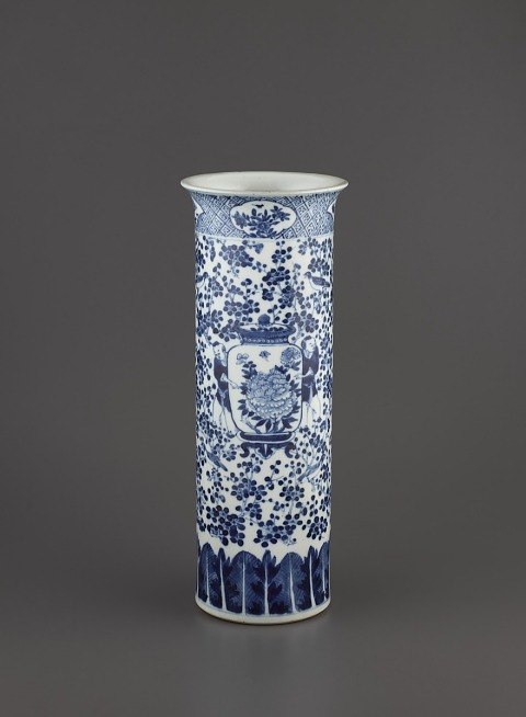 Beaker vase, one of a pair with F1992.27.1