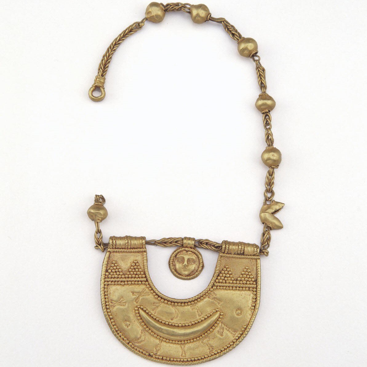 Gold necklace with amulet of the goddess al-Lat
